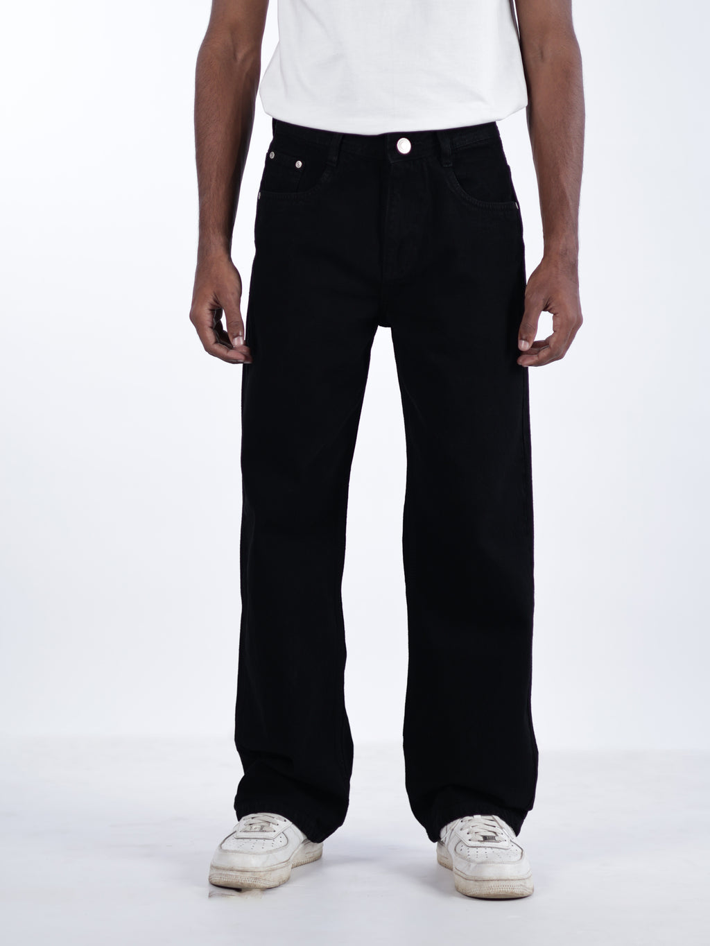 STRAIGHT FIT DENIMS | BLACK