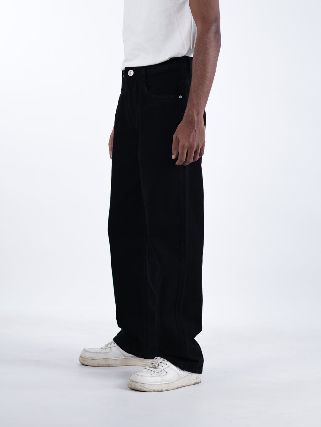 STRAIGHT FIT DENIMS | BLACK