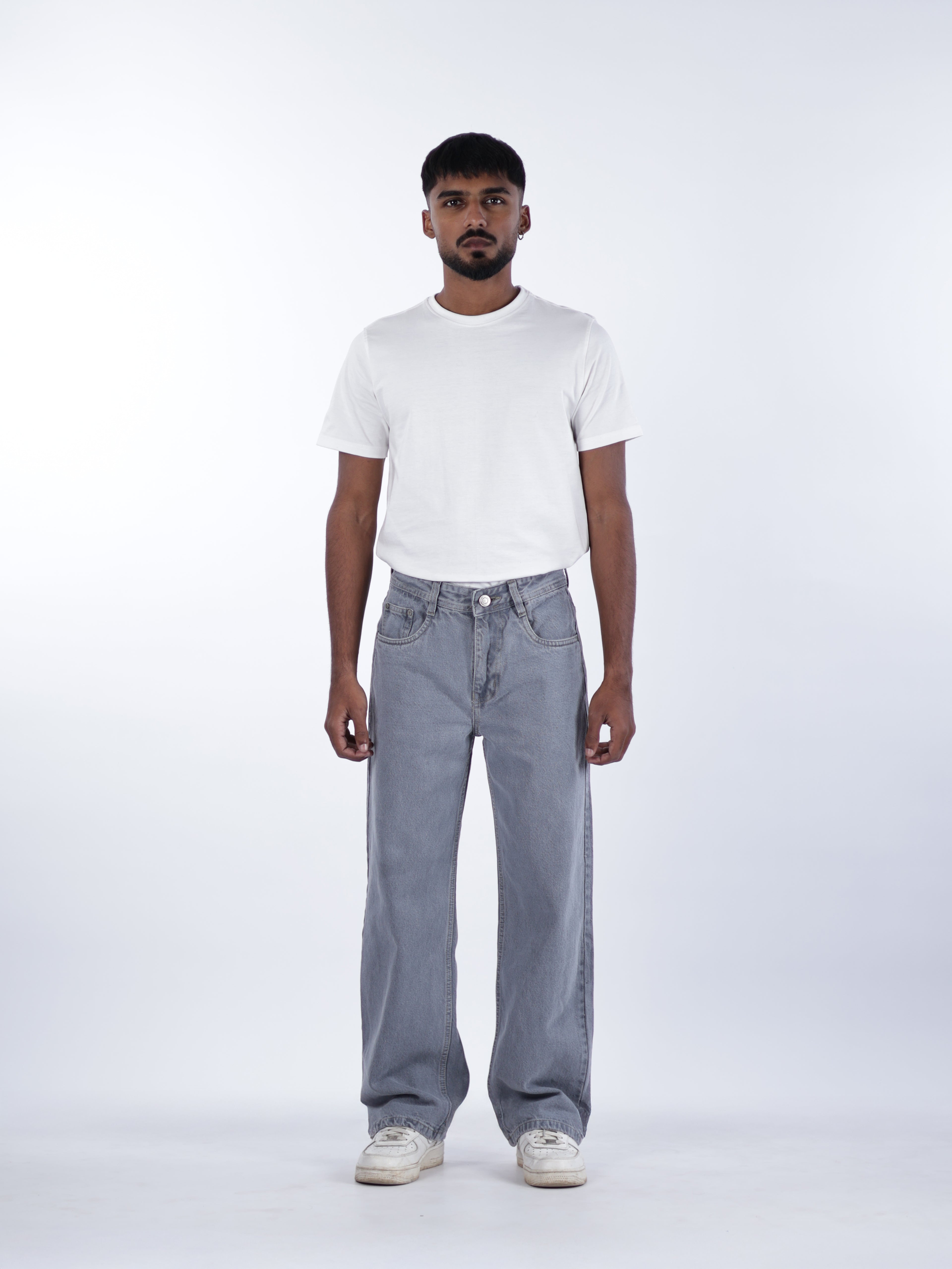 STRAIGHT FIT DENIMS | GREY