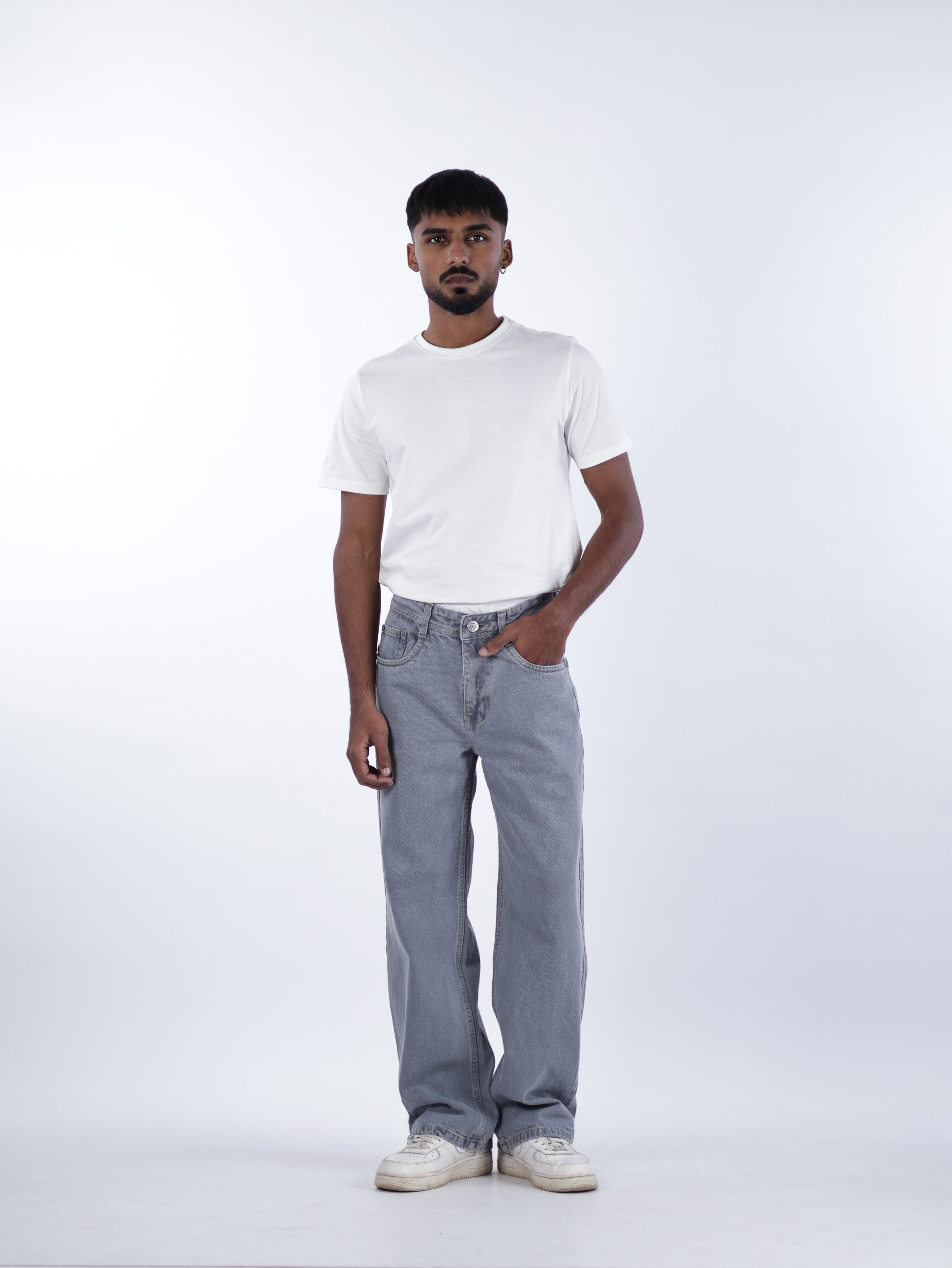 STRAIGHT FIT DENIMS | GREY