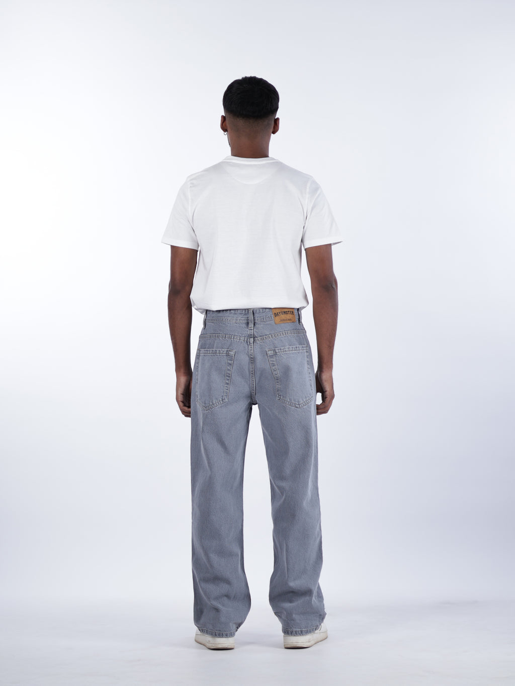 STRAIGHT FIT DENIMS | GREY