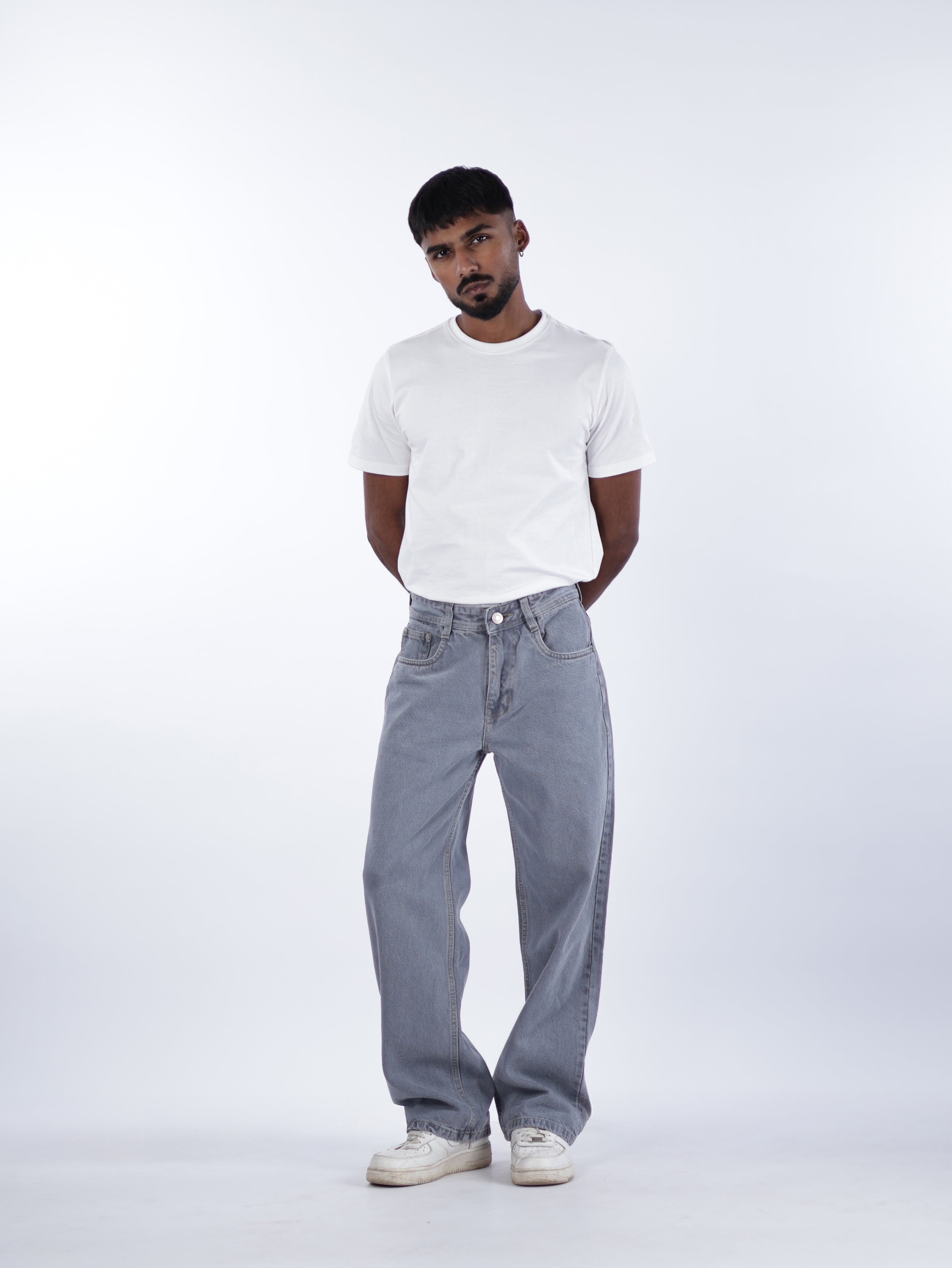 STRAIGHT FIT DENIMS | GREY