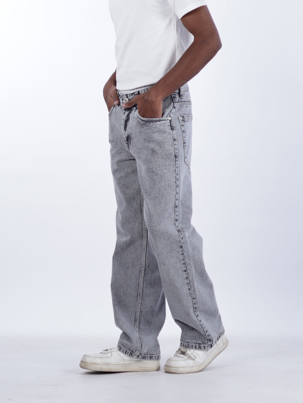 STRAIGHT FIT DENIMS | CHARCOAL GREY