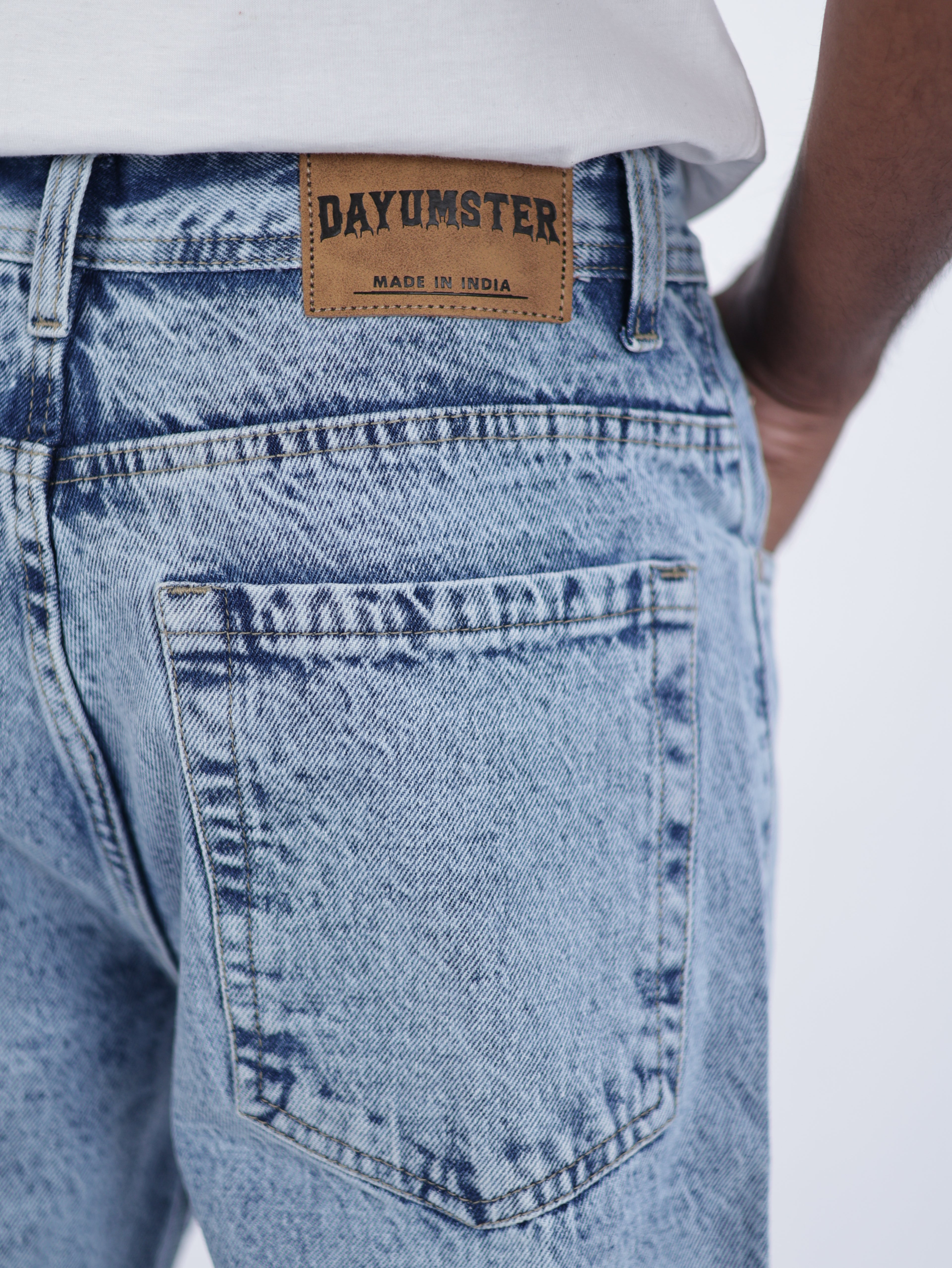 STRAIGHT FIT DENIMS | MID BLUE